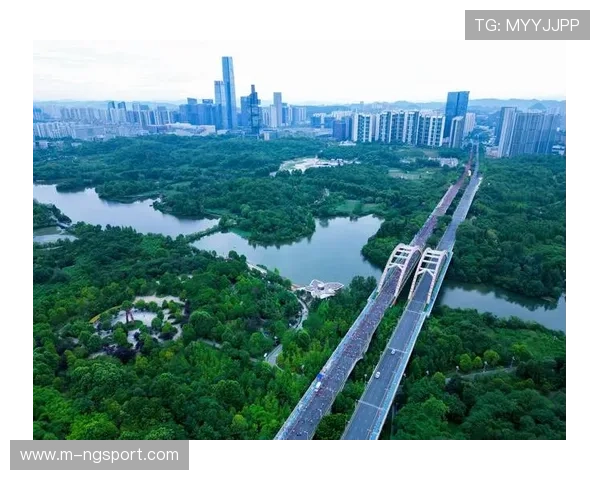 跨境马拉松赛道的规划与环保平衡